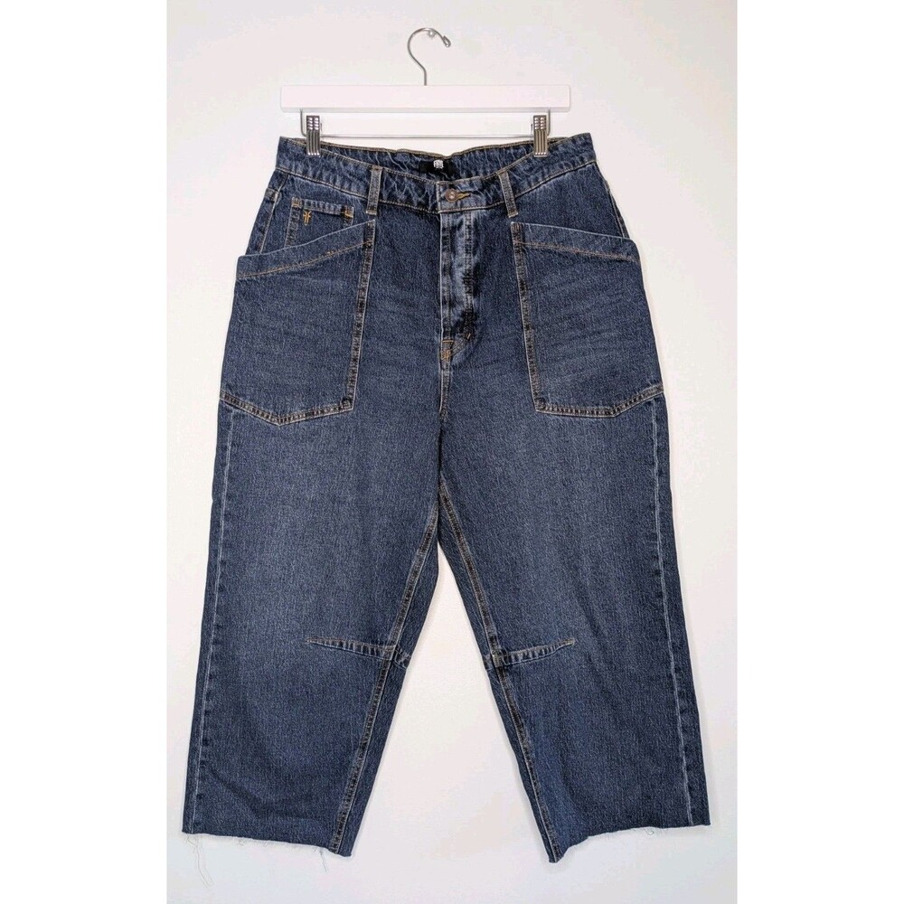 FRYE AND CO High Rise Barrel Utility Jeans Size 8 Medium Wash Wide Leg Crop Raw